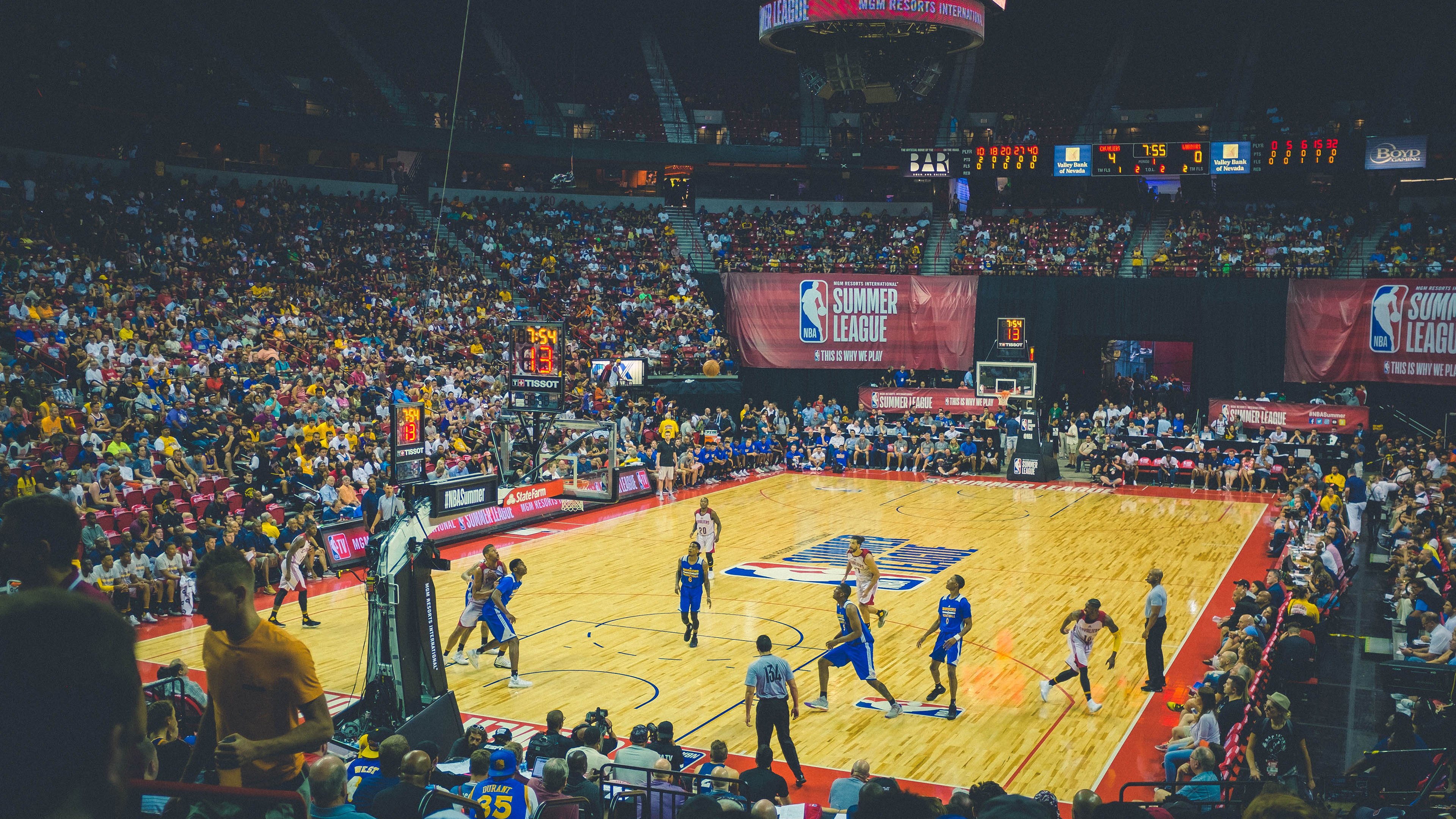 爱游戏入口-从公牛险胜国王，到2026世界杯，英格拉姆的接管时刻