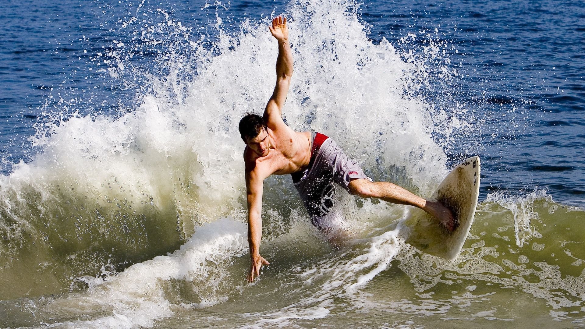 绿茵场上的乒乓精神，当法国队碾压韩国队，樊振东如何扛起全队荣耀